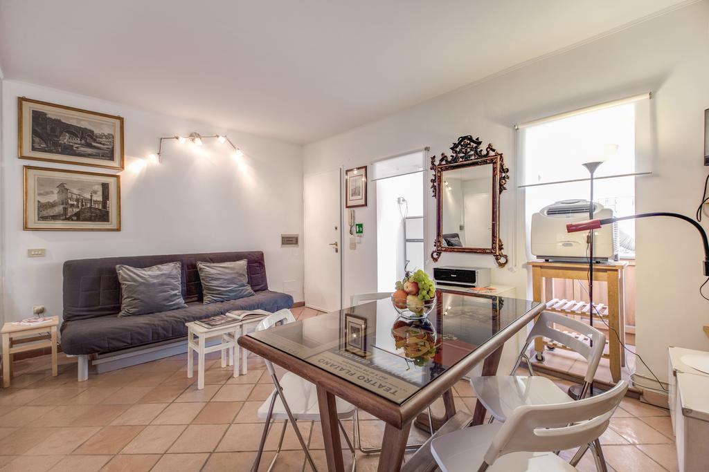 Frangipane Apartment Rome Room photo